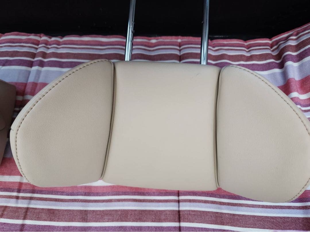 30アルファード後期　　ヘッドレスト