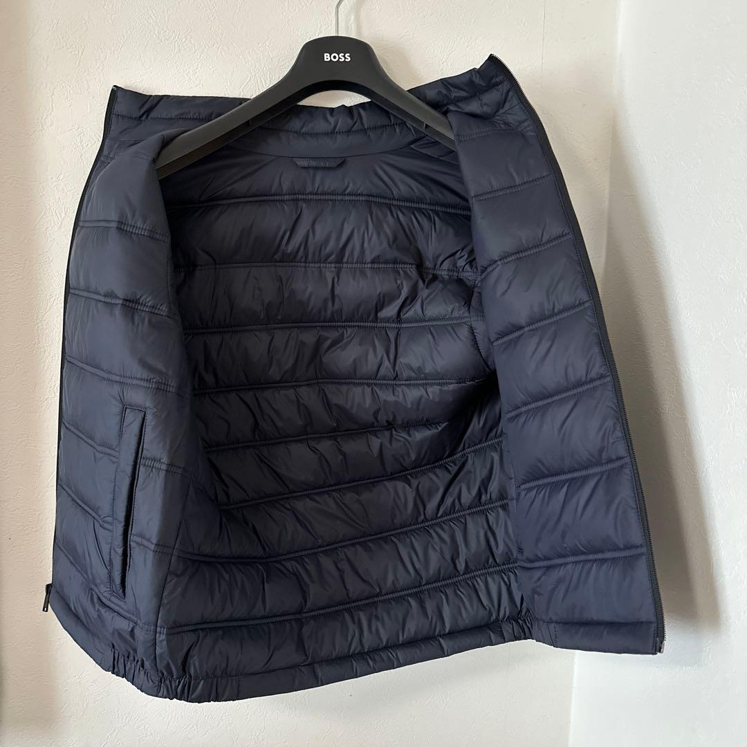美品 ヒューゴボス フーデッドジャケット ダウンベスト 防水仕様