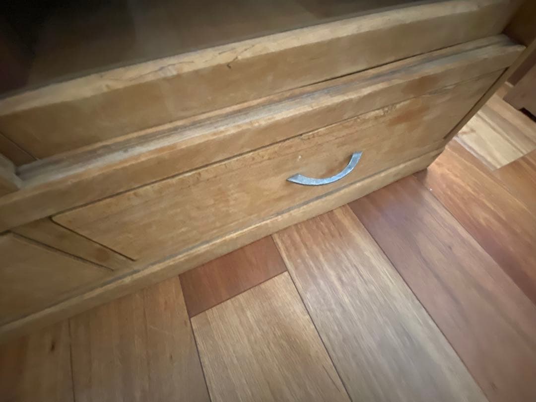 【送料込み】古い木の食器棚