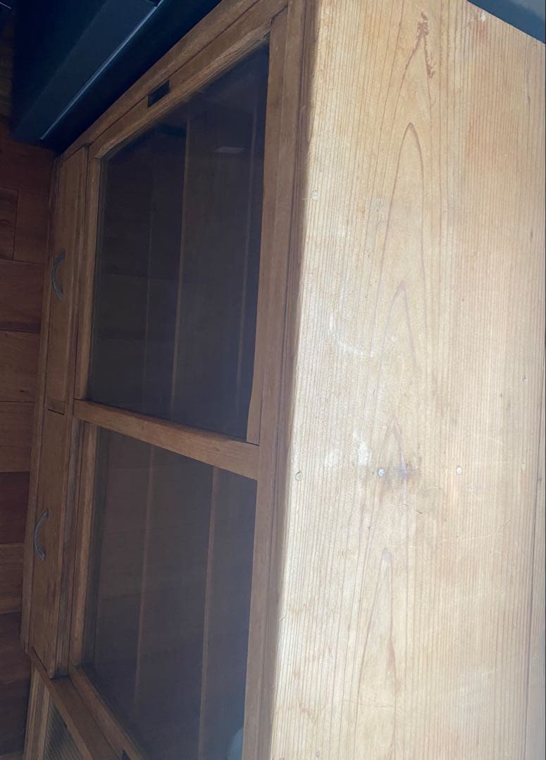 【送料込み】古い木の食器棚