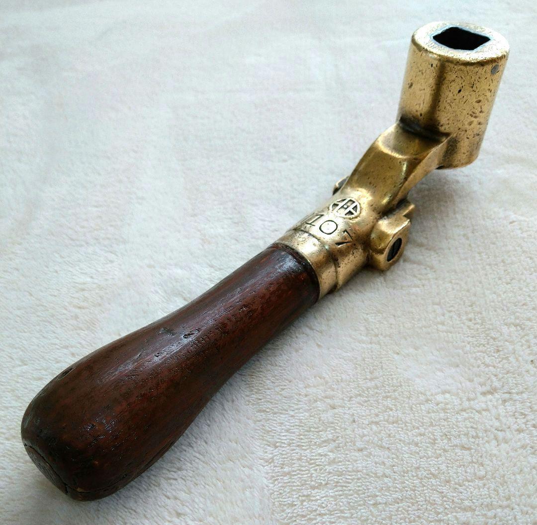 鉄道関連グッズ：鉄道運転士 鉄道ブレーキハンドル 三菱製ブレーキ