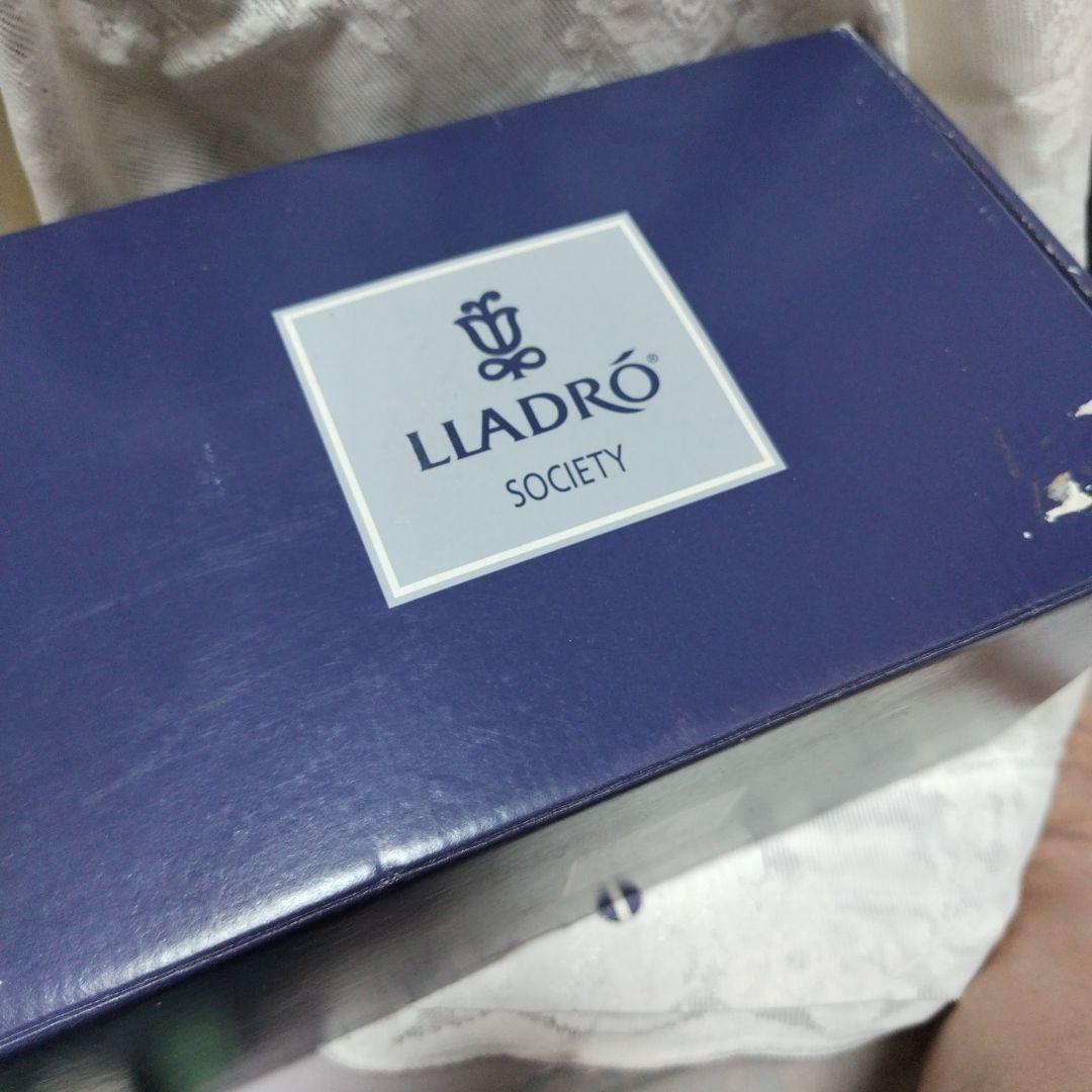 リヤドロ7676　夢がかなって