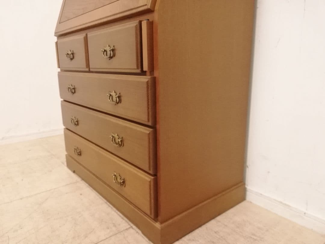 モデルルーム展示品　天然木楢材を使用したライティングビューローデスク 書斎机