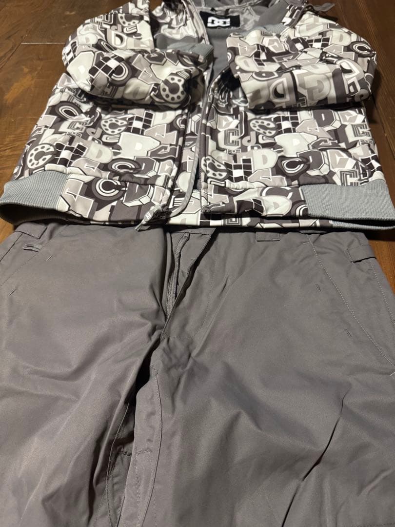 スノーボードウェア ジャケットとパンツセット