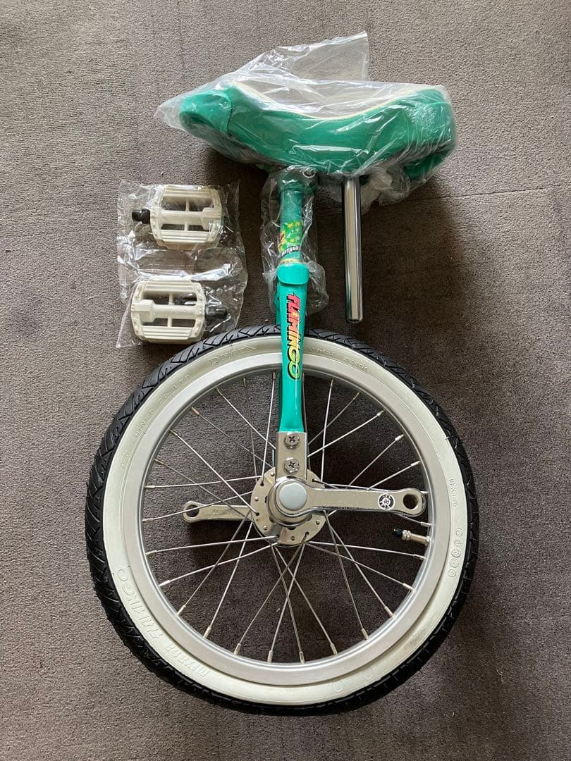 未使用品　一輪車　FLAMINGO 日本製　16インチ