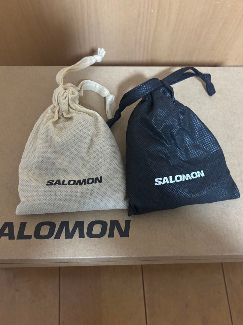 SALOMON ブラック スニーカー　24.5