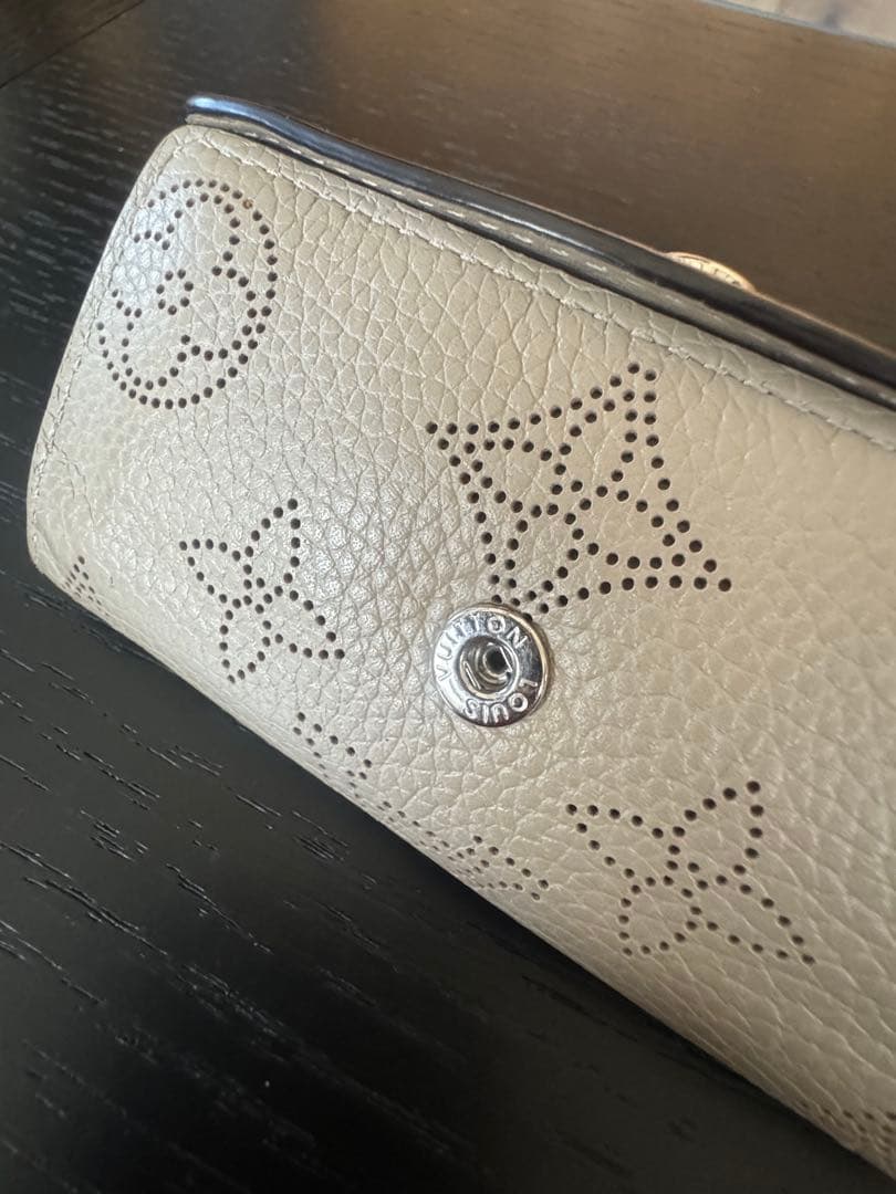 ルイ・ヴィトン キーケース マグノリア ミュルティクレ4 マヒナ