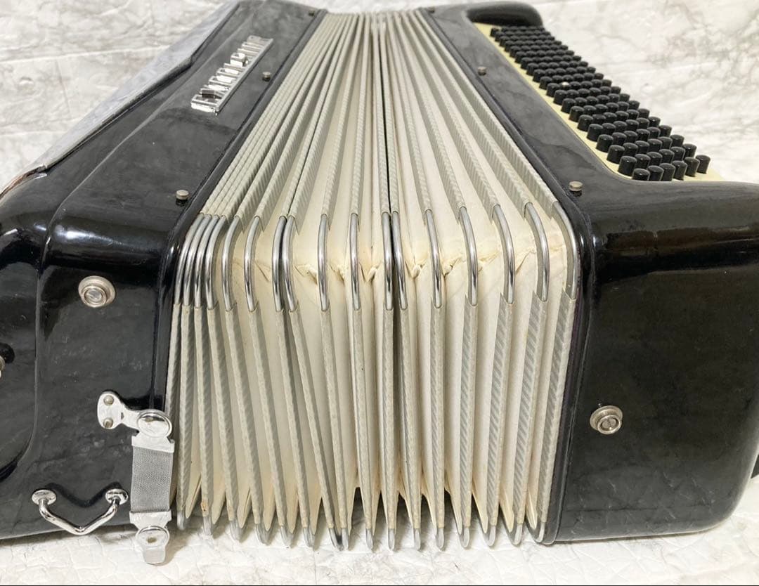 音出し確認済 蛇腹良好】EXCELSIOR アコーディオン Mod.303/S - メルカリ