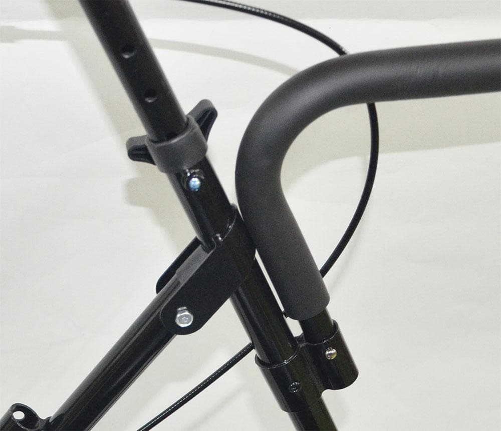 軽量わずか、４KG 介助用車椅子 シルバーカーにもなる折り畳み式介助ブレーキ付き