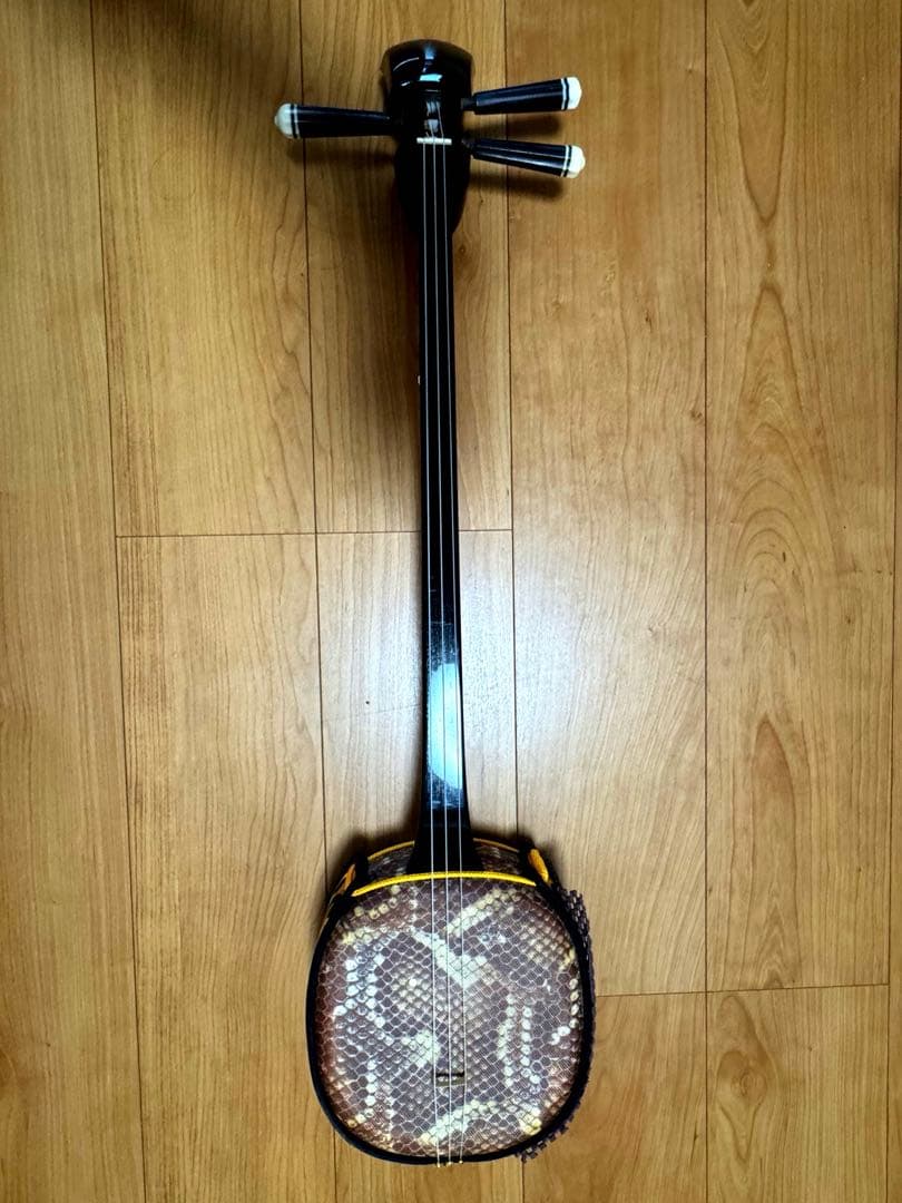 【美品】三線本体 蛇皮装飾