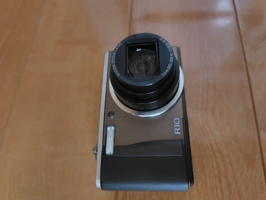 【中古】RICOH　リコー　R10　コンパクトデジタルカメラ