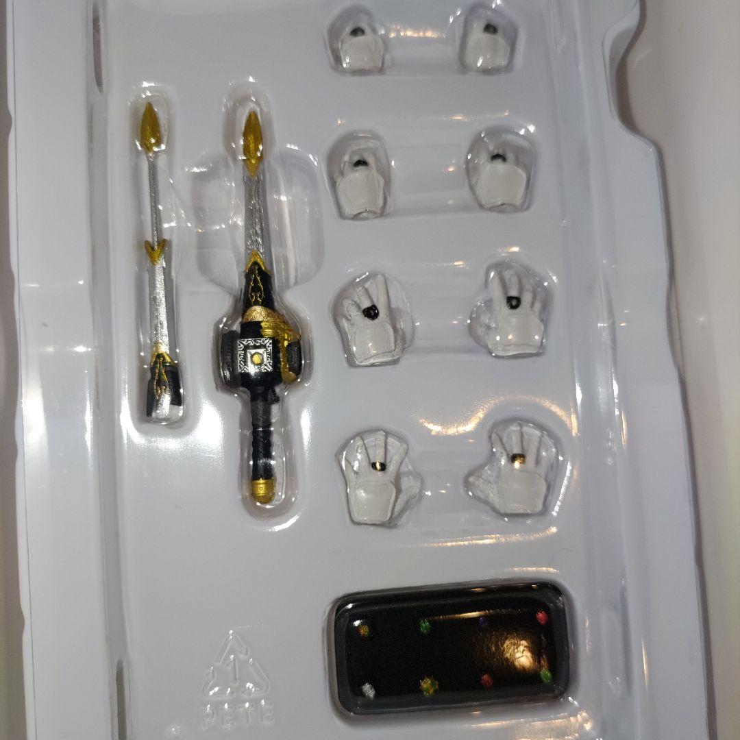 【お得】S.H.Figuarts 真骨彫 仮面ライダービースト&マントセット