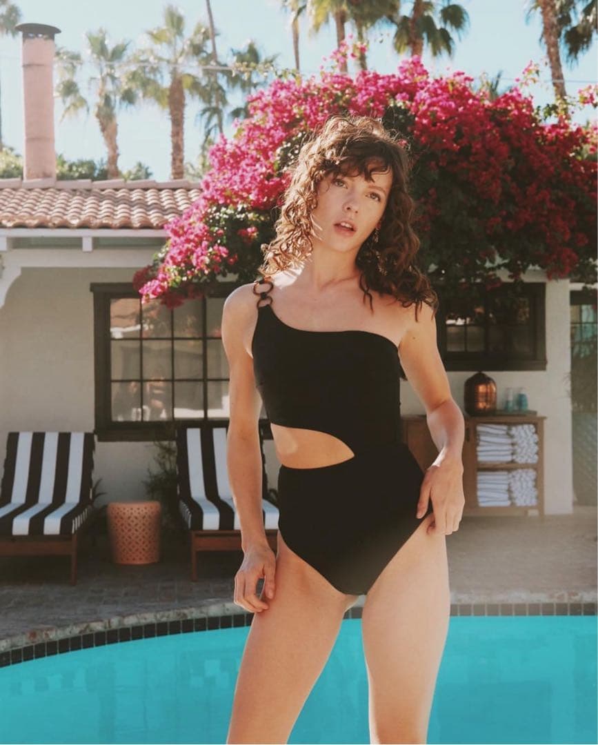 新品未使用【Estella.K】エステラケー ワンピーススイムウェアー ブラック