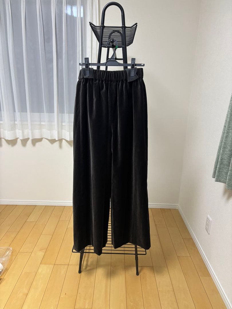 新品タグ付き　LOHEN VELVET 2TACK PANTS
