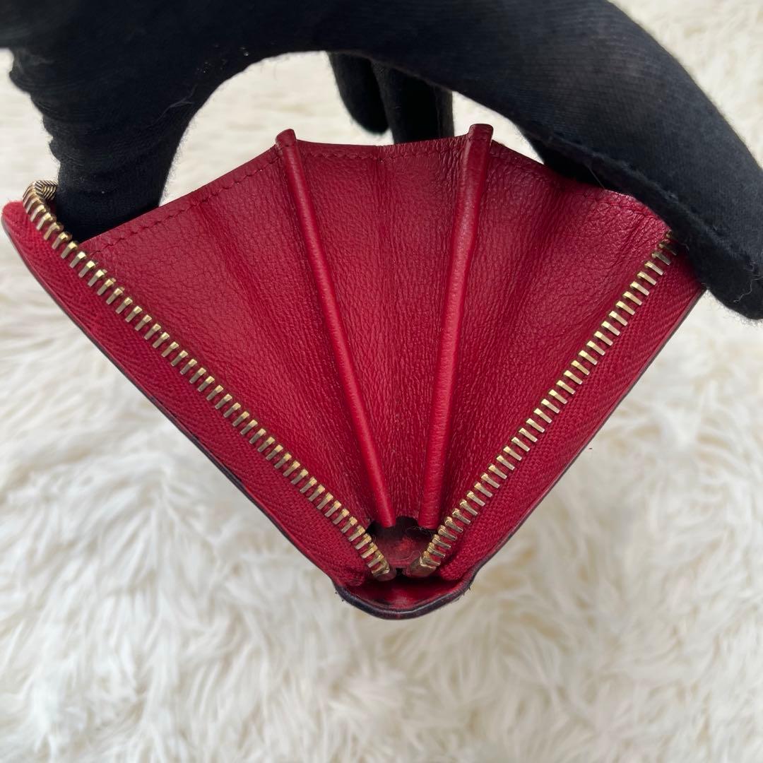 Yves Saint Laurent ラウンドジップ 長財布 ブラック/レッド