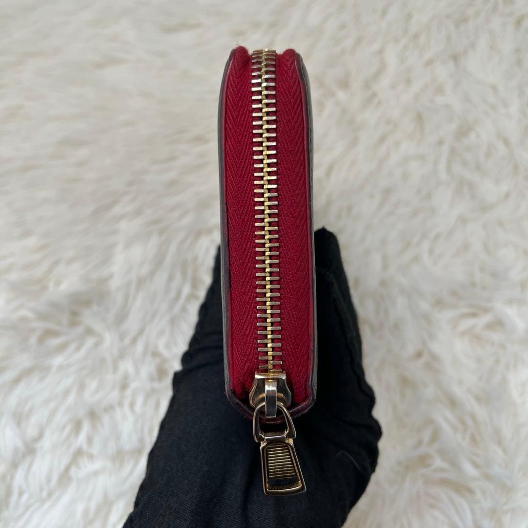 Yves Saint Laurent ラウンドジップ 長財布 ブラック/レッド