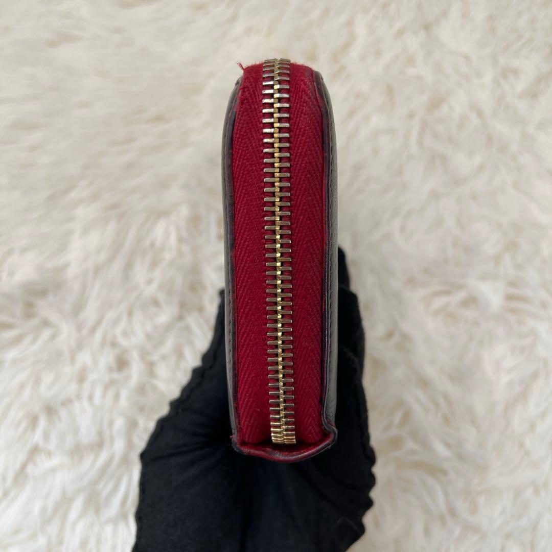 Yves Saint Laurent ラウンドジップ 長財布 ブラック/レッド