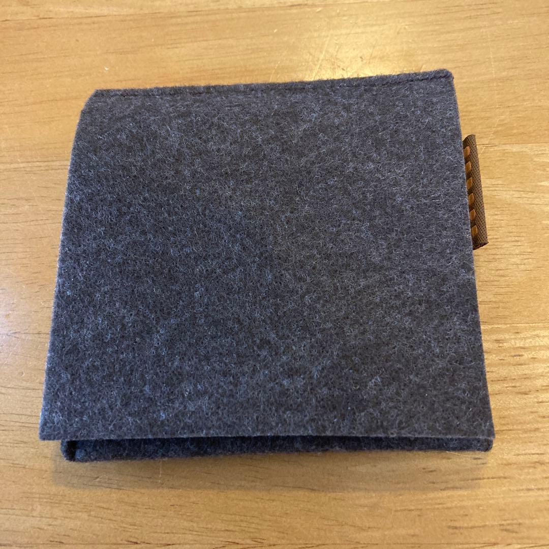 カシケイブラウンダイヤモンドピアス