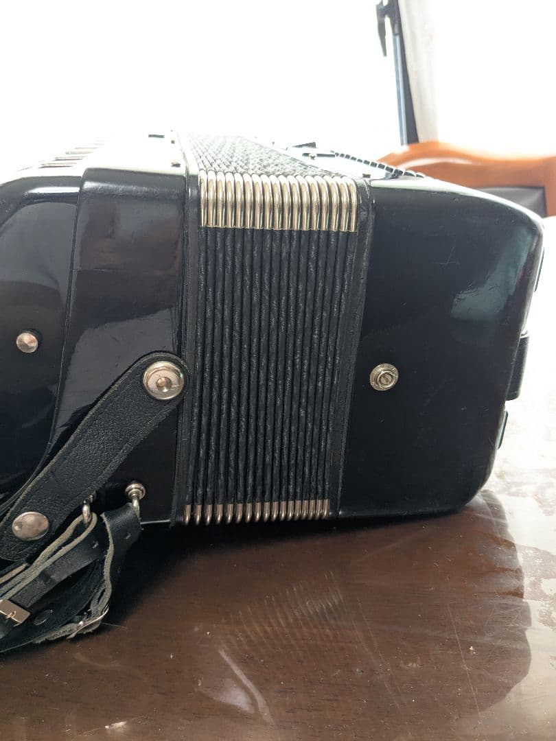 TOMBO J80 アコーディオン 34鍵80ベース専用ケース付き