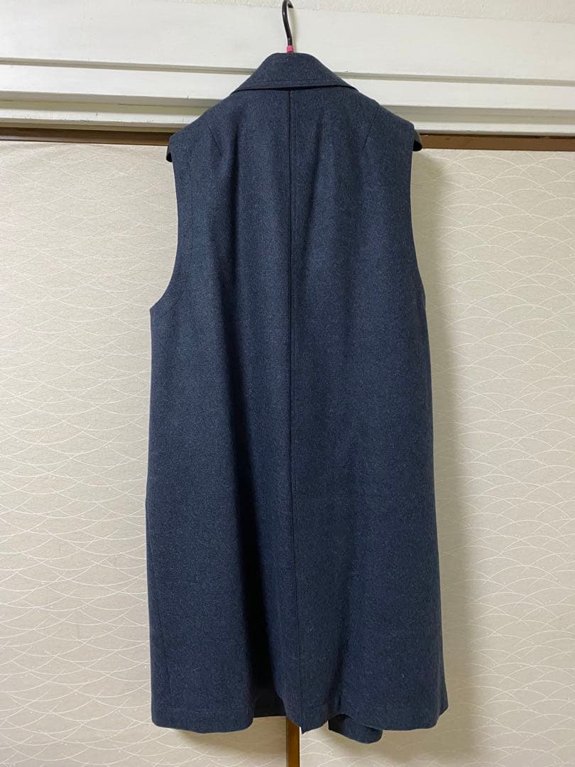 ダークグレー ジレ　ノースリーブジャケット