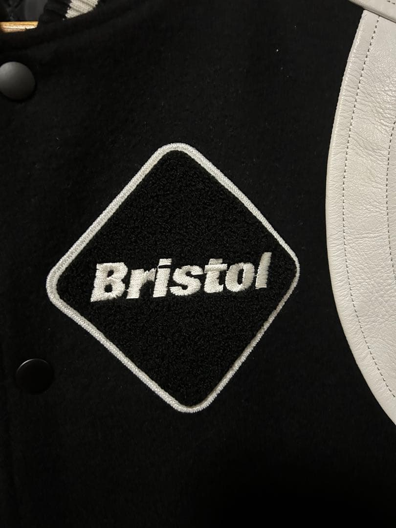 F.C.Real Bristol 希少品　Sサイズ　極美品　限定値下げ