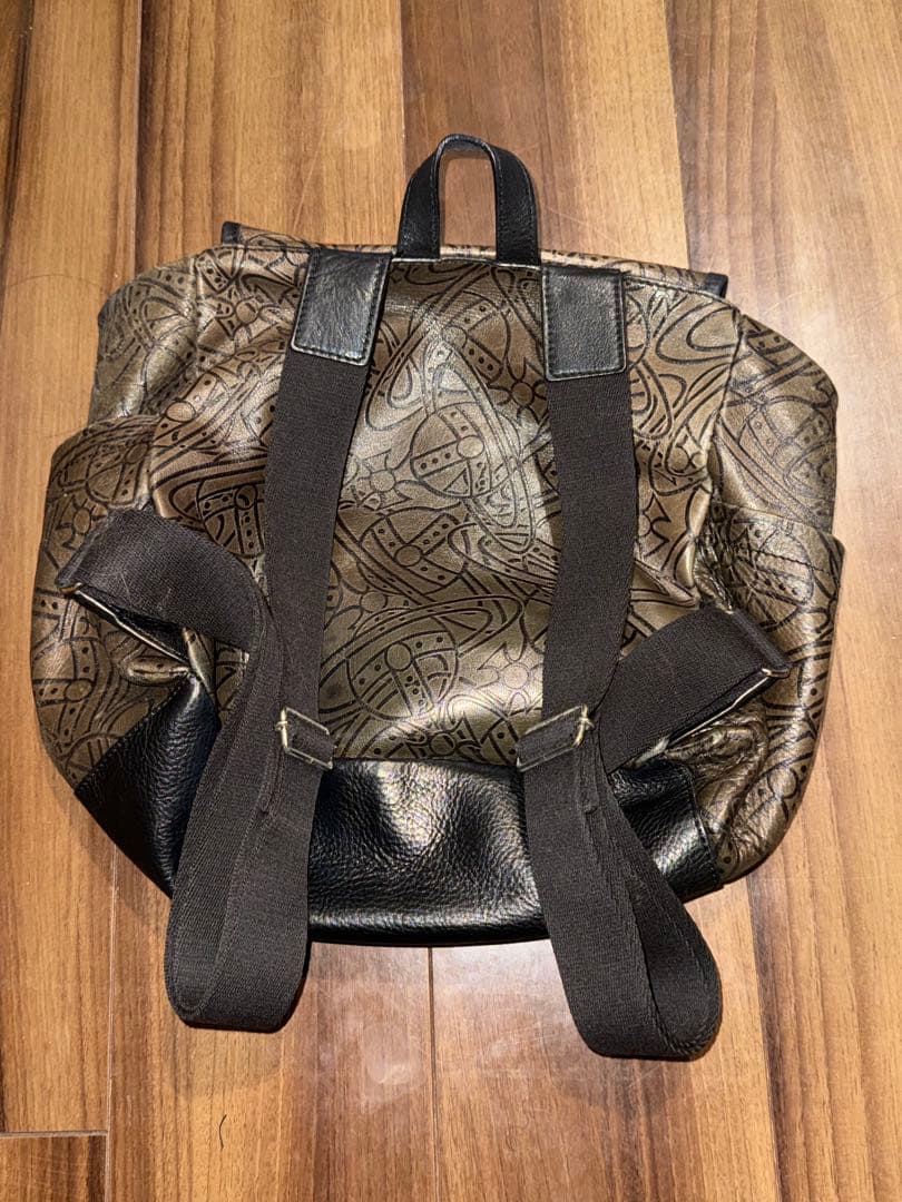 vivienne westwood バックパック　茶色　ロゴマーク