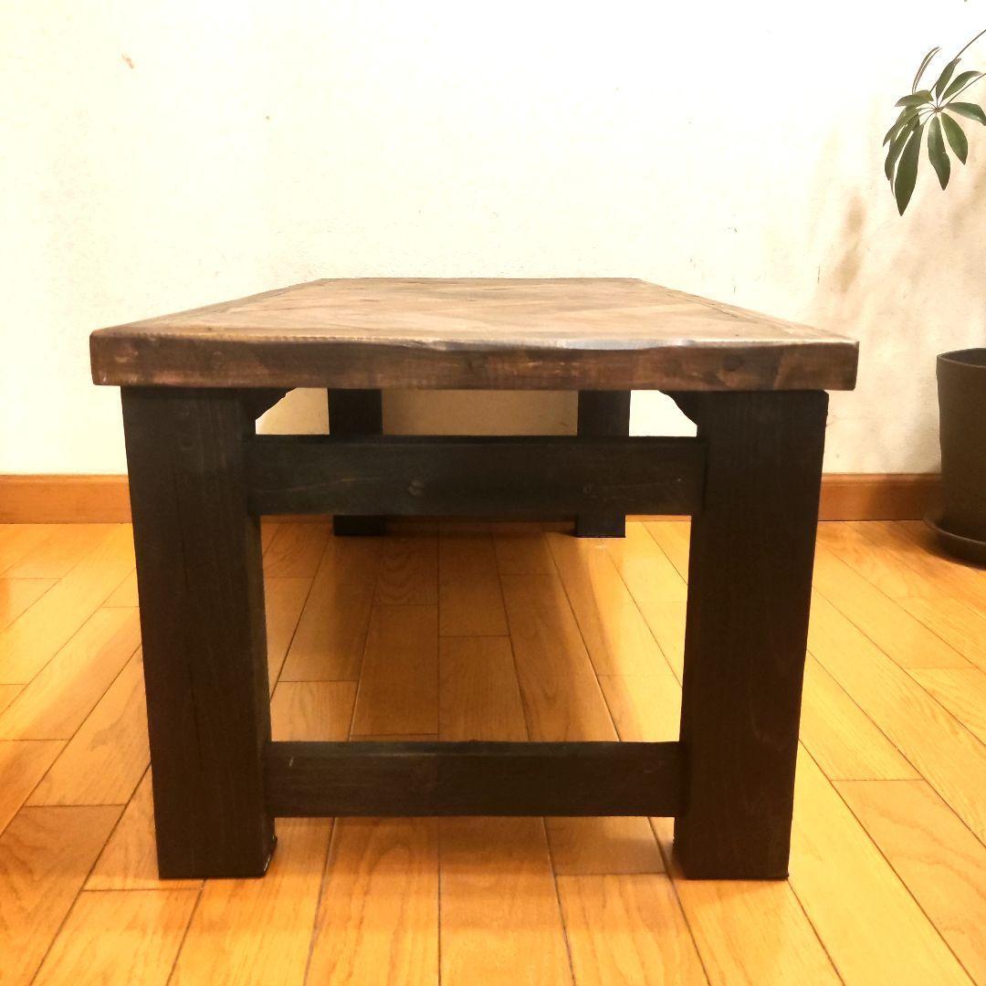 ✨オールド感たっぷりのヘリンボーン柄ローテーブル✨