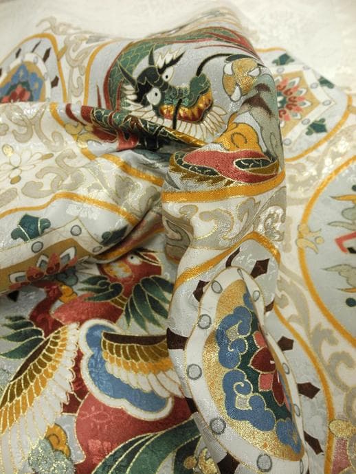 七五三 ◇白色系　刺繍入り　鷹◇5歳男の子着物・羽織・袴セット6048【中古】