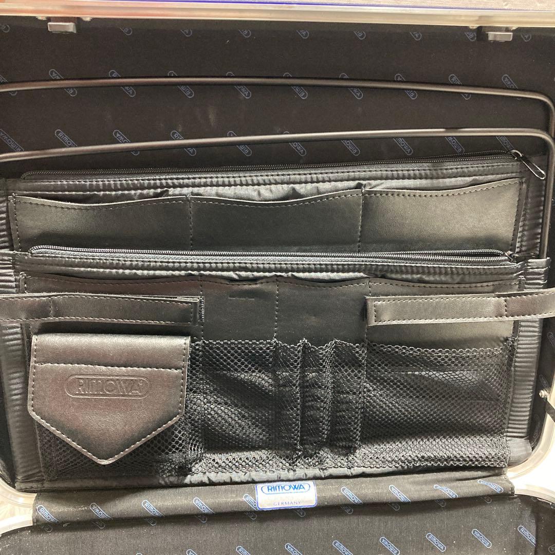 極美品 リモワ アタッシュケース リンボ 紺 ポリカーボネート 19L ビジネス