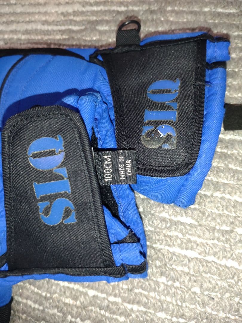 RESÉEDA子ども用スキーウェア2着セットサイズ140と150(グローブ付き)