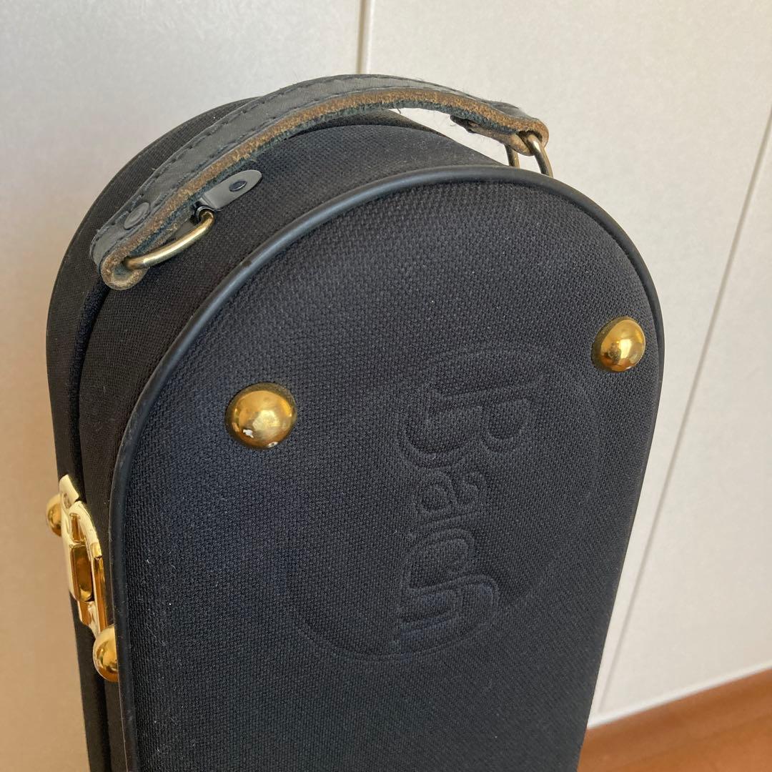 Bach 純正軽量トロンボーンケース(ストラップ、鍵付)