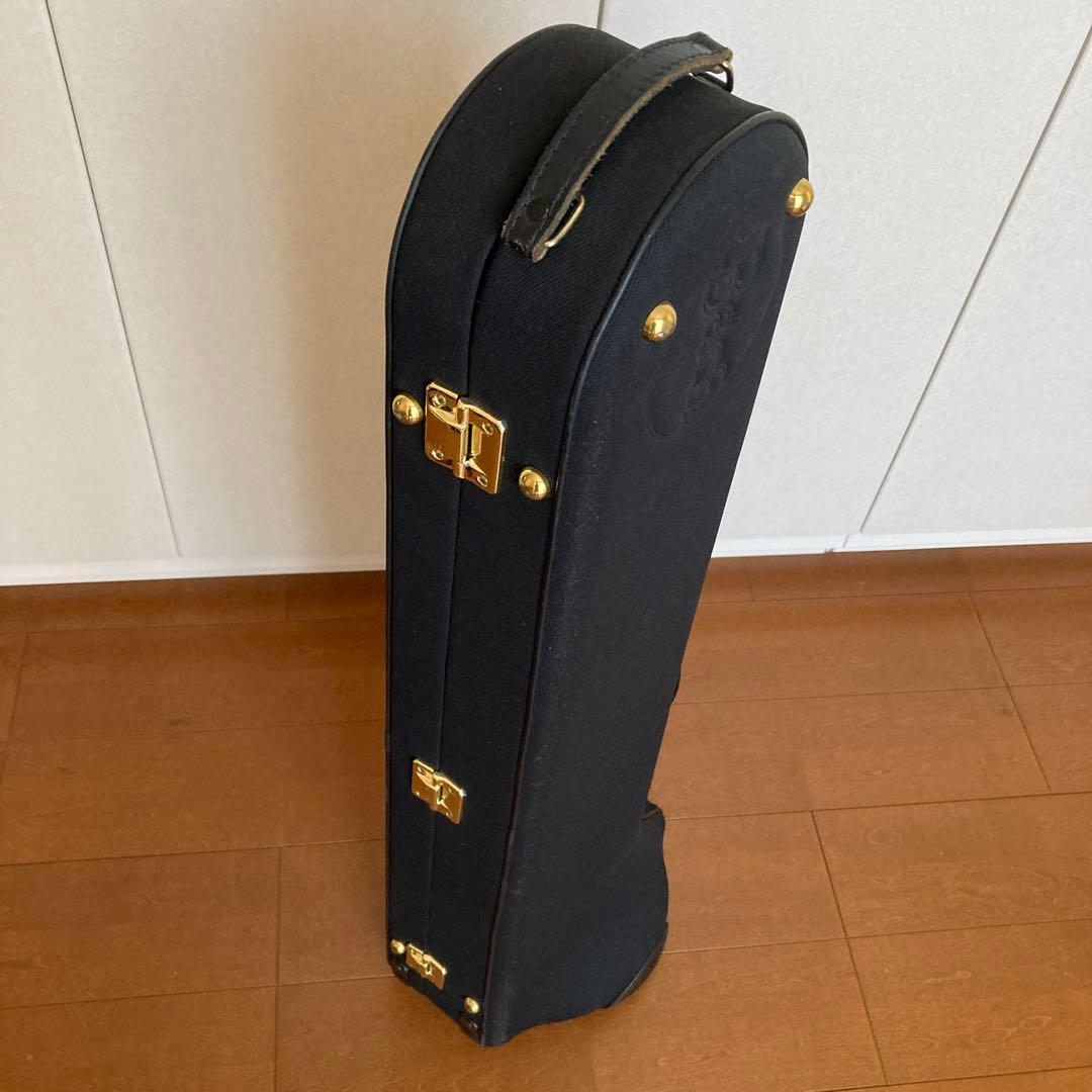 Bach 純正軽量トロンボーンケース(ストラップ、鍵付)