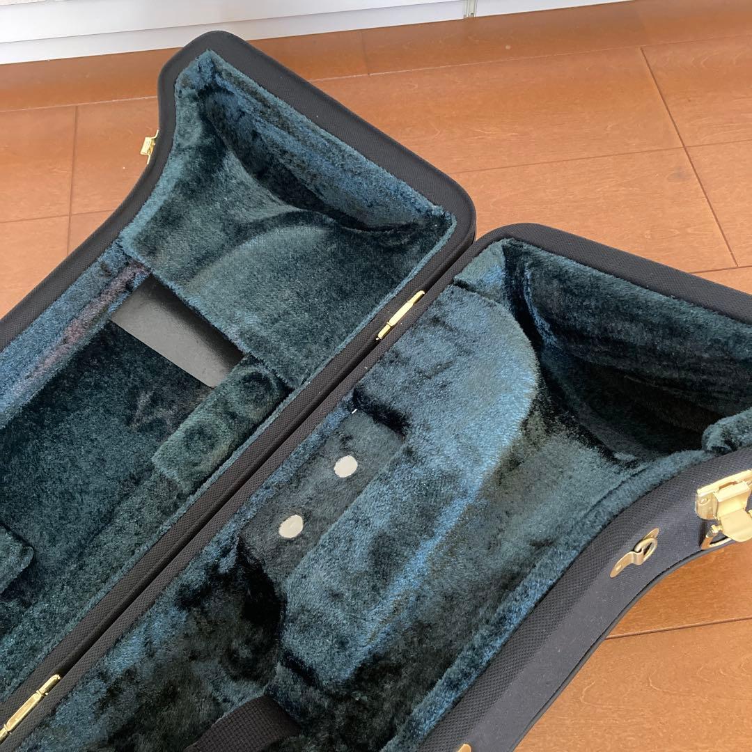 Bach 純正軽量トロンボーンケース(ストラップ、鍵付)