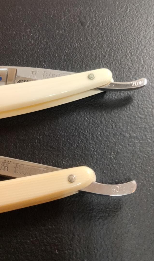 J.A.HENCKELS 西洋剃刀 50/1&70/1 純正ケース付 計2本