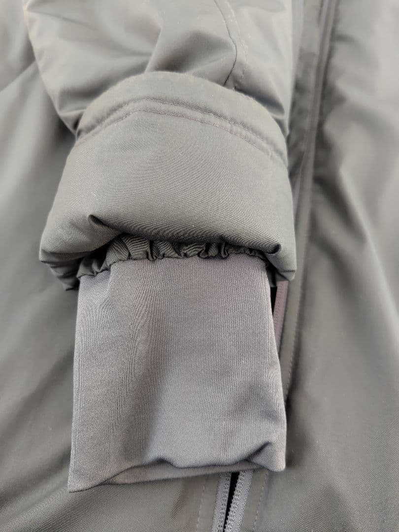 アンダーアーマー　ベンチコート