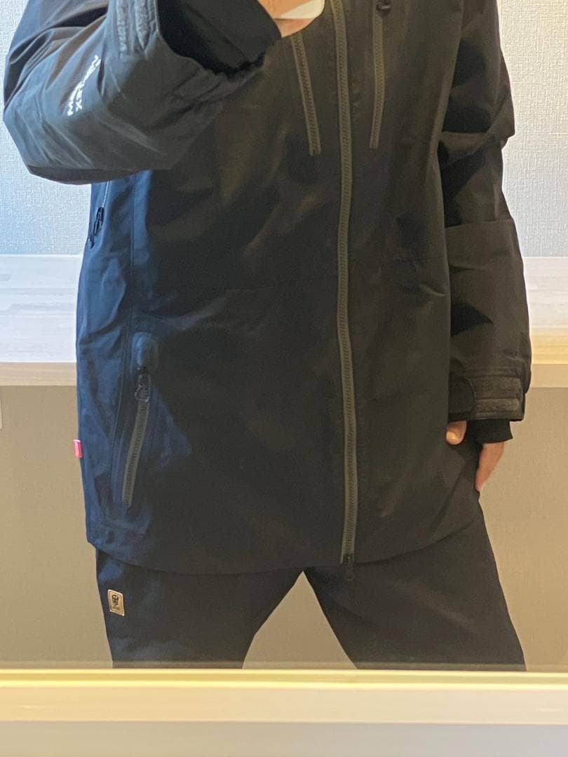 048ボルコムVOLCOM黒メンズスノーボードシェルジャケットウエアーウェアー