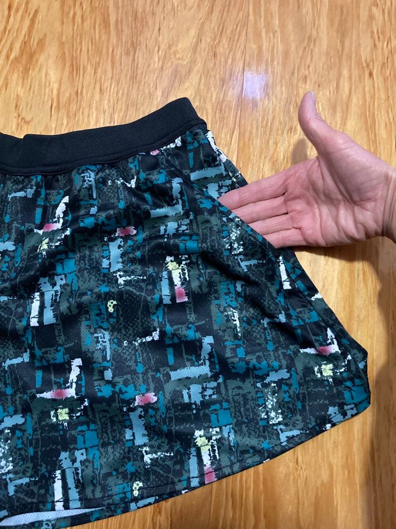 バボラ　テニスウェア　レディースセットアップ　バイザー付き　Lサイズ