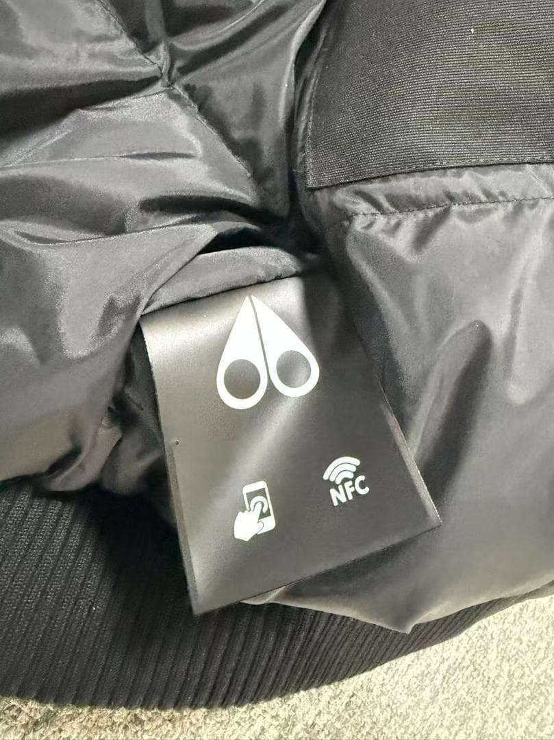 MOOSE KNUCKLES ブラックダウンジャケット~