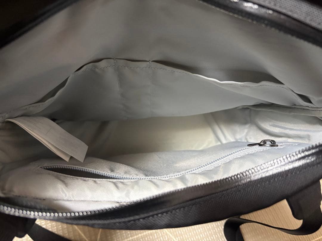 アークテリクス　アロー8 ショルダーバッグ