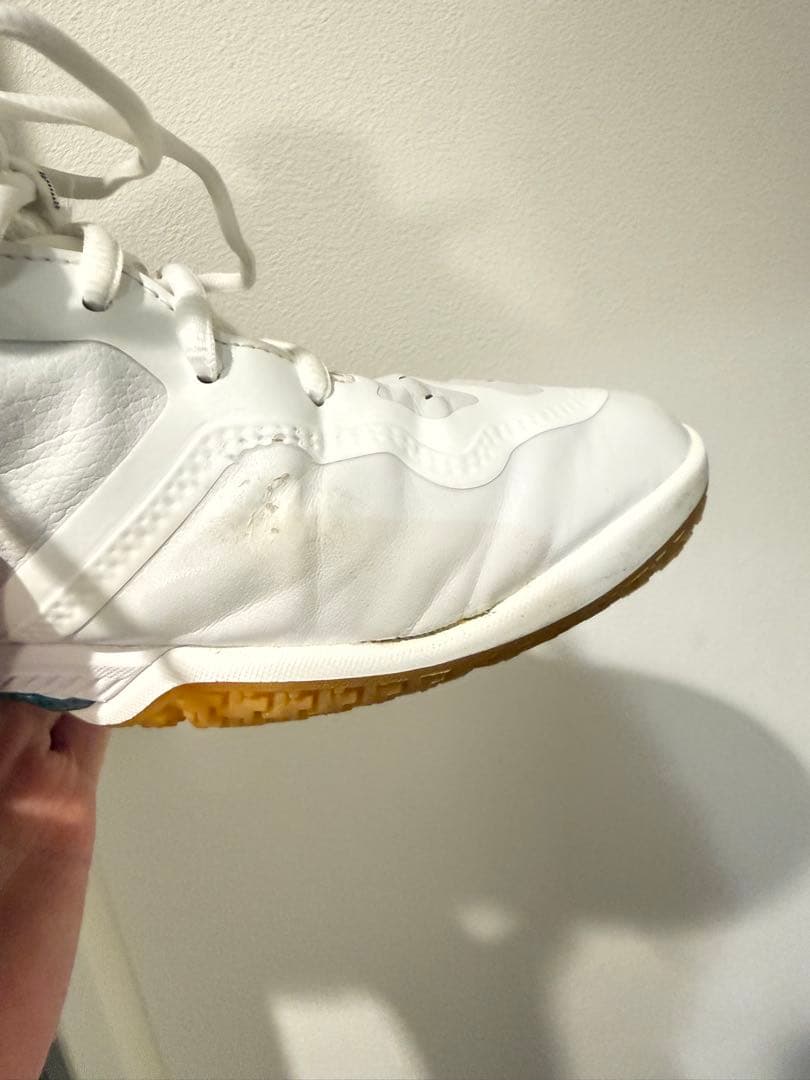 YONEX パワークッション65zホワイト 廃盤人気モデル　26.5cm