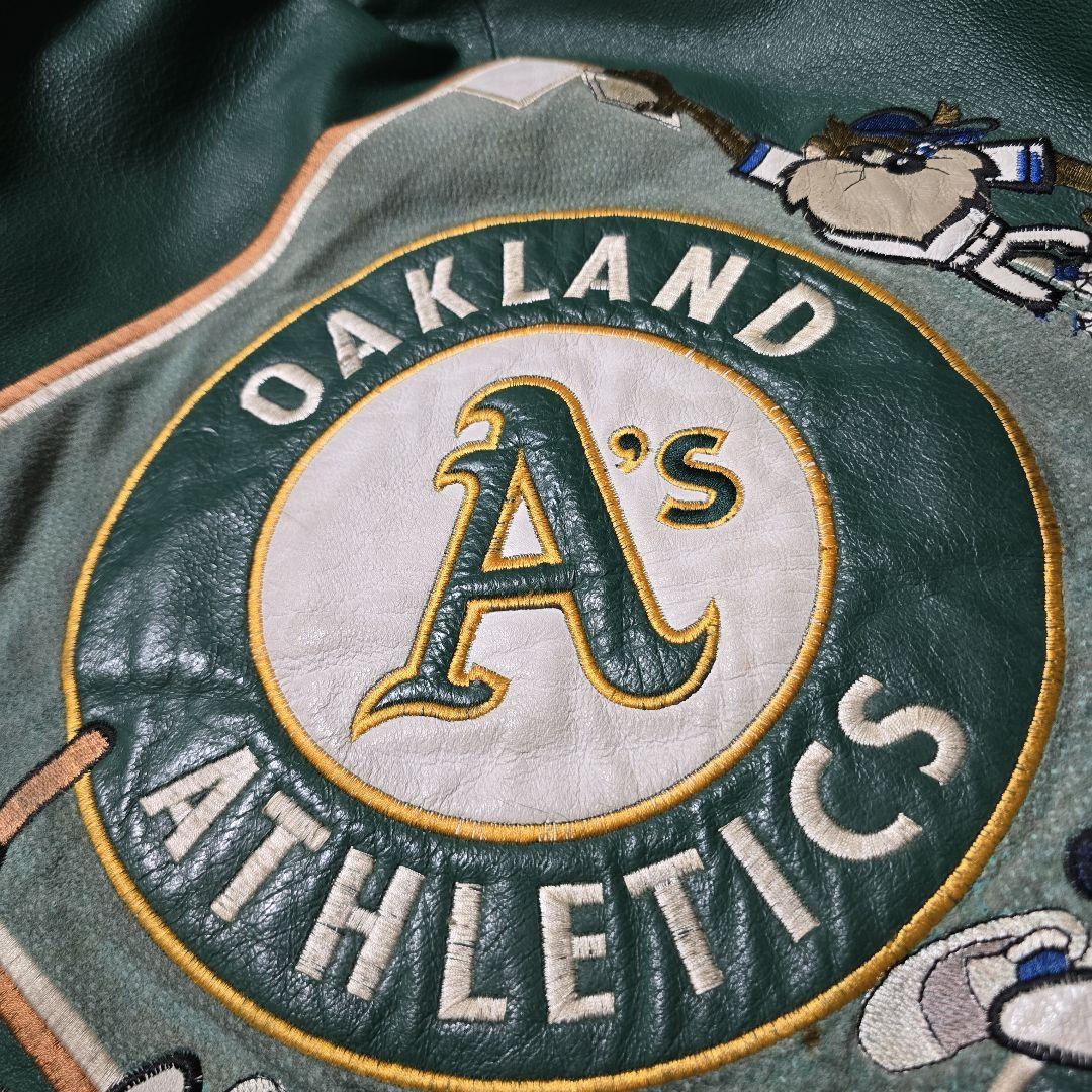 オークランド・アスレチックス ルーニー・テューンズ　スタジャン　レザー　刺繍