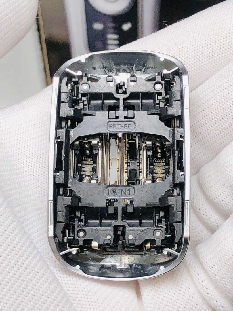 【美品】ブラウン シリーズ9 9390cc -Vメンズ電気シェーバー