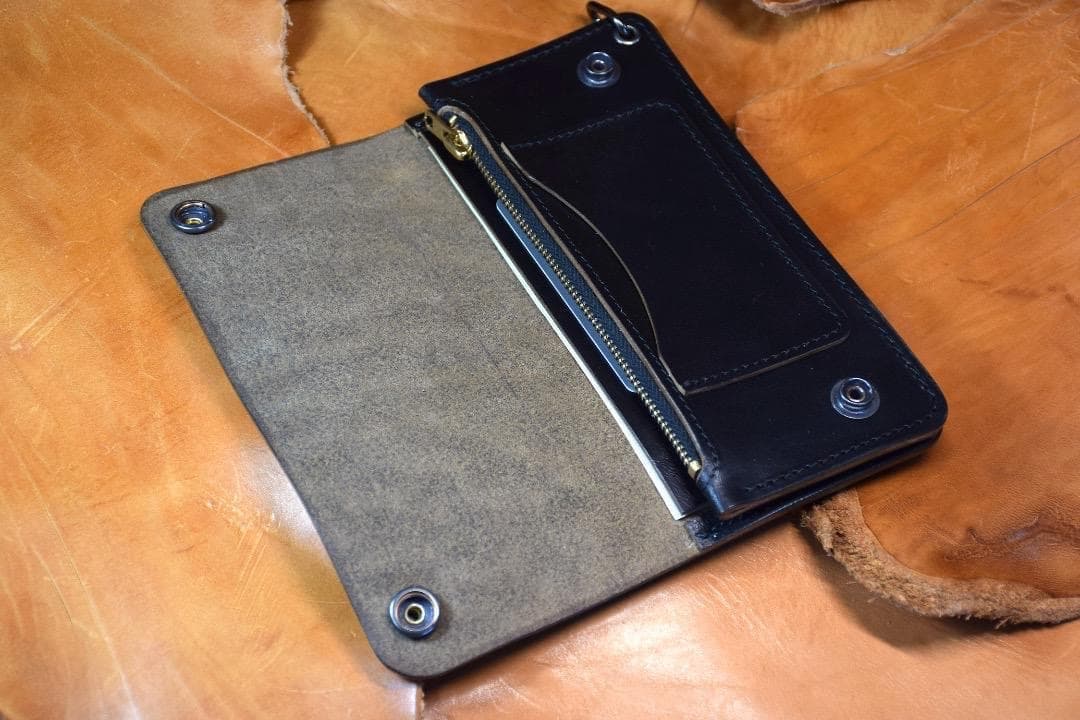 【MARYAM社 ホースバット】　トラッカーウォレット Scovill　黒　茶芯