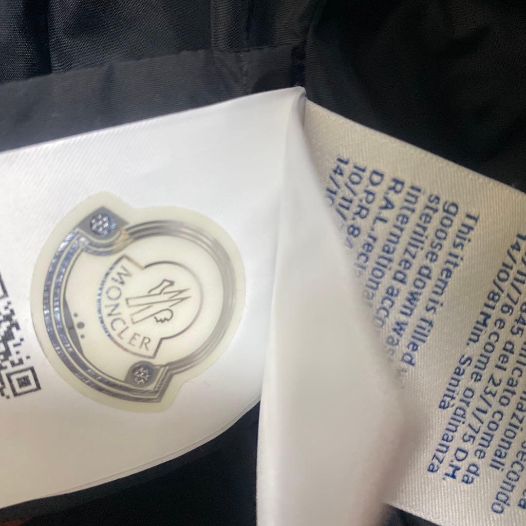 MONCLERロングダウン