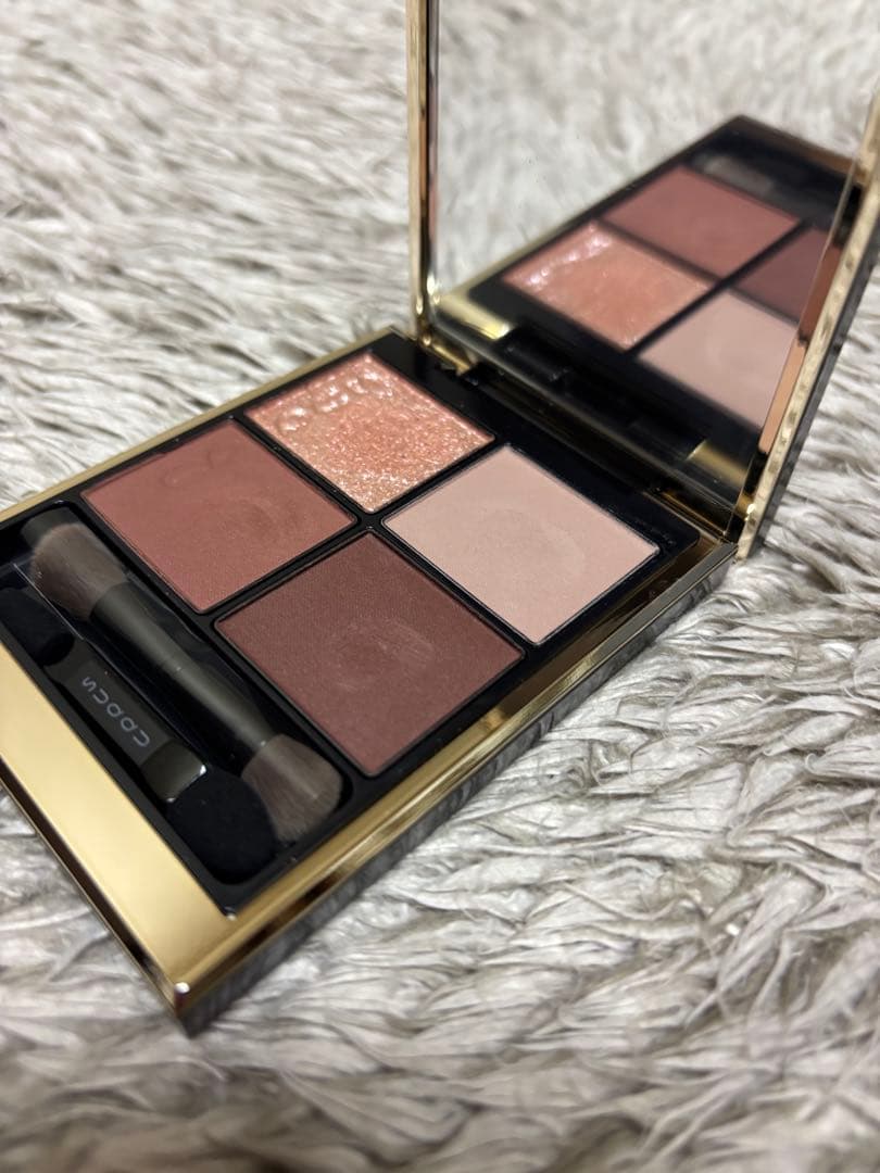 SUQQUシグニチャーカラーアイズS02 霜華