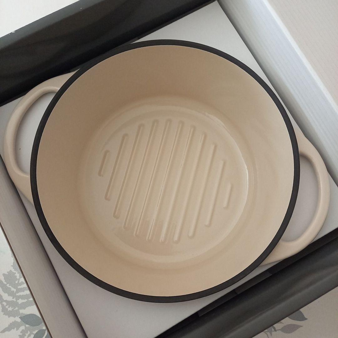 【新品・未使用品】バーミキュラ　オーブンポットラウンド #22