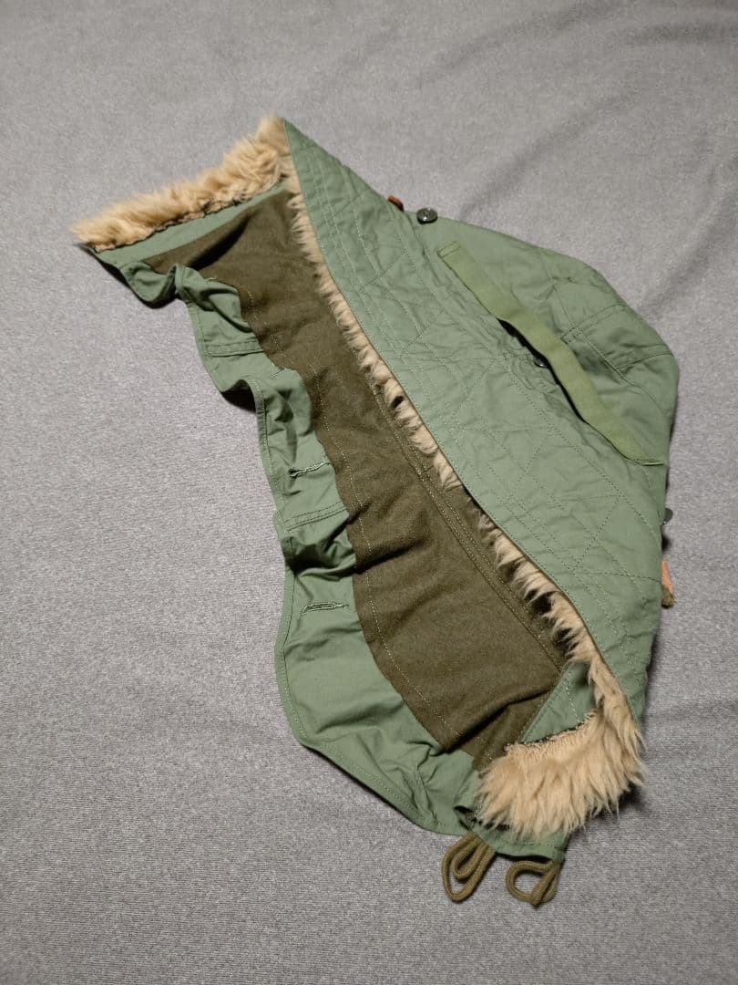 ドライボーンズ　シェルパーカー