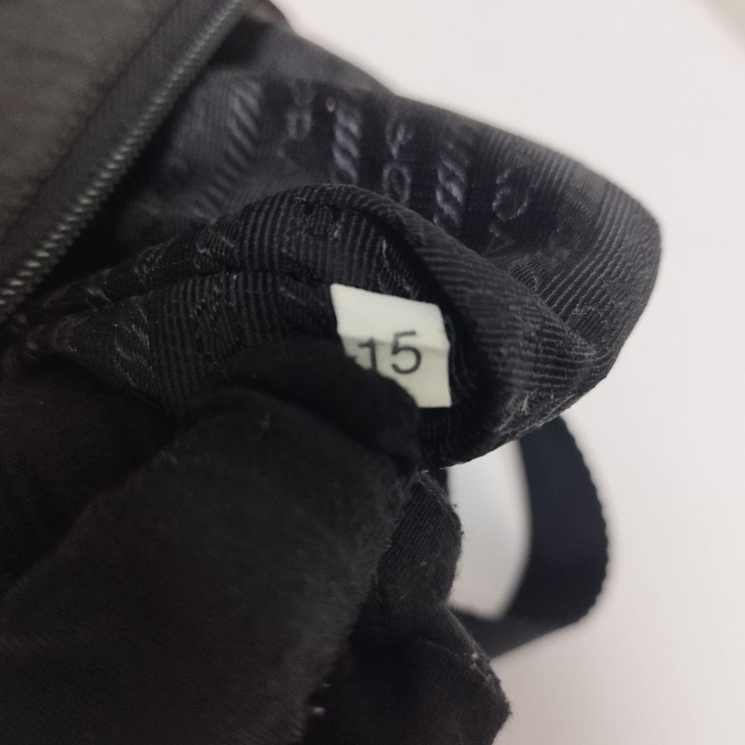 美品☆　プラダ　ミニ　リュック　三角ロゴプレート　ナイロン