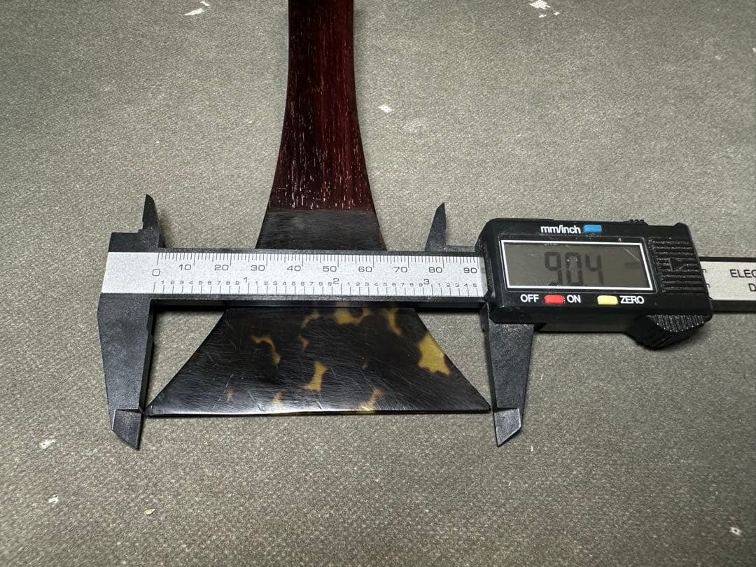 三味線　鼈甲撥　撥　バチ　天然素材　和楽器　民謡　アンティーク　細密細工