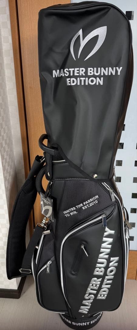 MASTER BUNNY ブラックシルバーロゴ洗練された細身デザイン特典付き